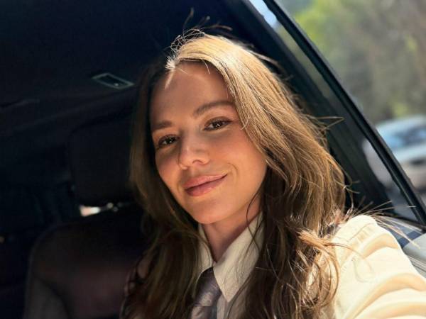 La cantante Joy Huerta, integrante del dúo Jesse &amp; Joy, abrió su corazón en una reciente entrevista donde compartió uno de los capítulos más dolorosos de su vida: la relación con su padre, quien además de ser pastor evangélico, mantenía dos familias en secreto.