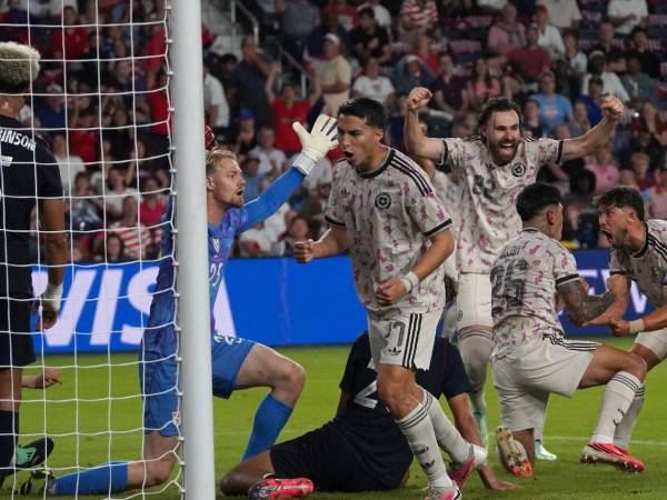 Estados Unidos y Chile protagonizaron un partido cargado de intensidad que terminó con los ánimos completamente encendidos.