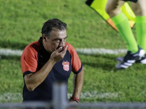 Fernando Mira es recordado por su paso en la Liga Nacional de Honduras que dirigió al Vida.