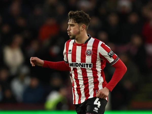 Sorpresa: Futbolista revela que se convertirá en papá y la madre de su hijo es la hija de su entrenador.