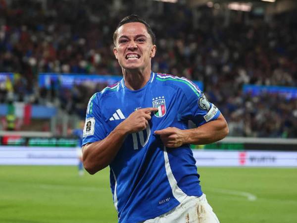 Italia comienza de la mejor manera y receta 'manita' en Eliminatorias