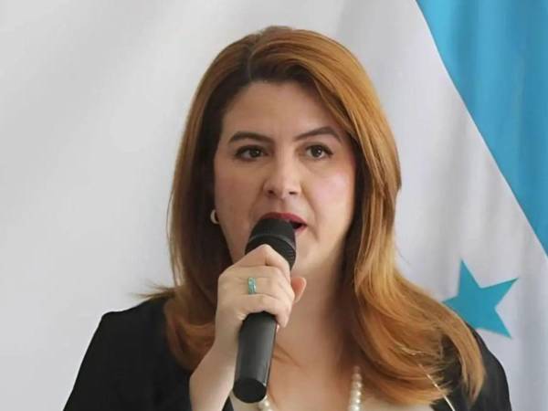 Cossette López: El CNE se encuentra listo desde el domingo para los escrutinios
