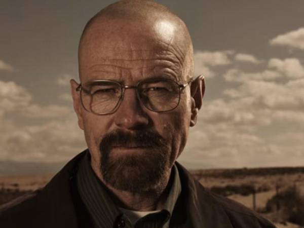 Bryan Cranston celebra hoy sus 70 años consolidado como uno de los actores más versátiles y premiados de Hollywood, con una carrera que abarca comedia, drama, cine y teatro. Su trayectoria, marcada por papeles icónicos como Hal en Malcolm in the Middle y Walter White en Breaking Bad, lo ha convertido en una figura imprescindible de la cultura televisiva y cinematográfica contemporánea.