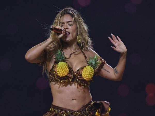 Karol G divulgó este martes las fechas de la gira, que comenzará el próximo 24 de julio en el estadio Soldier Field de Chicago.