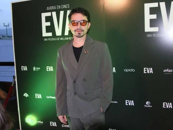 William Reyes, director de Eva, durante la premier de su ópera prima en Tegucigalpa.
