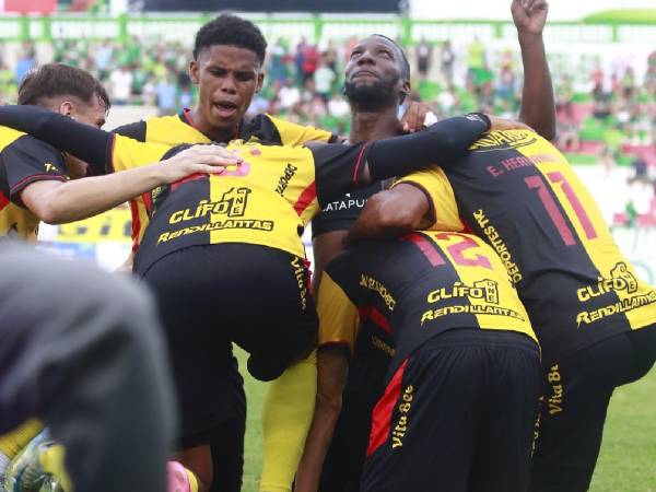Real España le quitó el triunfo al Marathón en el derbi sampedrano.