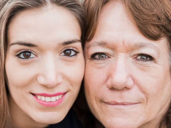 La buena noticia: el envejecimiento no es solo genético. Cambiar hábitos, cuidar la mente, el cuerpo y el corazón puede rejuvenecer más que cualquier tratamiento estético.