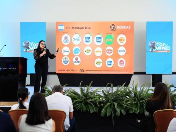 Cristimaría Salgado, BranTek &amp; Solutions Director de Kantar Mercaplan, durante la presentación de resultados TOM 2026 de Honduras.