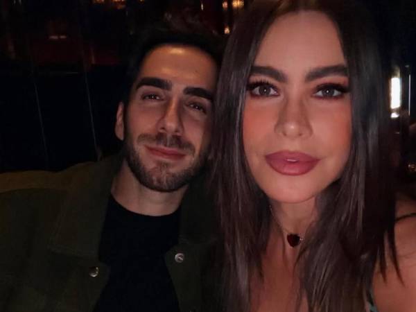 Sofía Vergara compartió esta selfie en su cuenta de Instagram ´posando con Douglas Chabbott acompañada de la frase: Te am❤️ @dougchabbott.