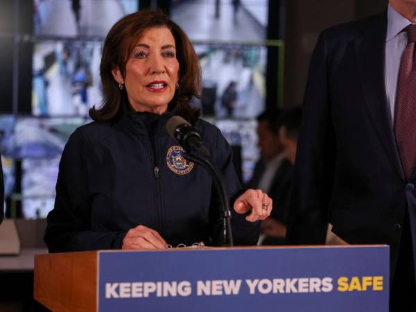 Fotografia de la Gobernadora de Nueva York, Kathy Hochul