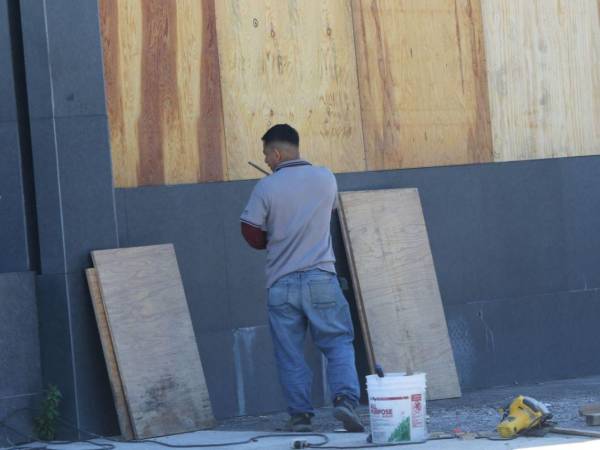 En Tegucigalpa, la capital de Honduras, el ambiente previo a las Elecciones Generales motivó a los dueños de varios negocios a incrementar sus medidas de seguridad.