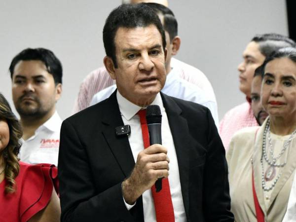 Salvador Nasralla durante una conferencia de prensa en Tegucigalpa.