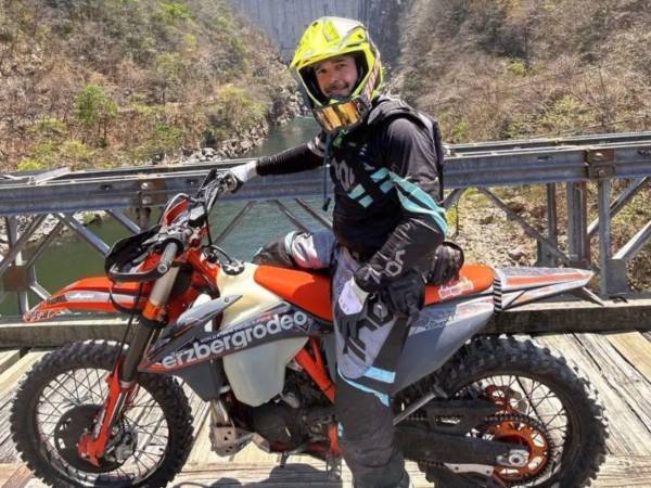 Arturo Bendaña Cardona continúa bajo estricta vigilancia médica.