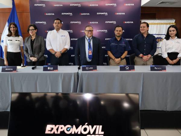 Representantes de la Expomóvil destacaron que tanto en Tegucigalpa y San Pedro Sula participarán más de 40 marcas de vehículos, motocicletas y camiones, que presentarán sus modelos y diferentes alternativas comerciales dirigidas a los consumidores interesados en adquirir una unidad.