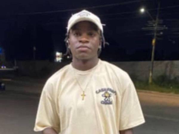 Foto en vida de Ronal Castillo quien murió arrollado por una grúa en la Central de Abastos.