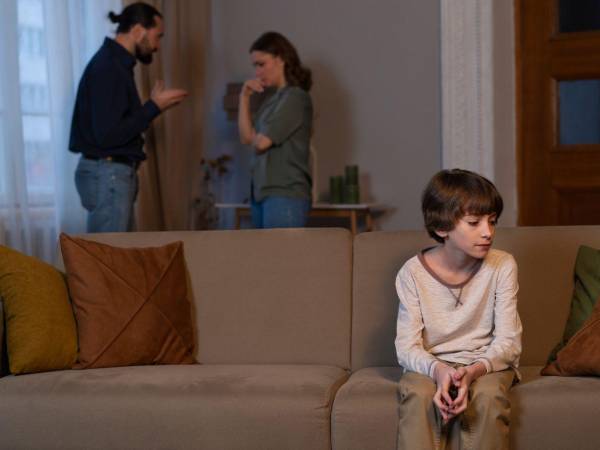 Los niños se ven muy afectados física y emocionalmente tras el divorcio, más si es en términos caóticos.