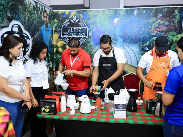 Los asistentes al HOCE han disfrutado de las degustaciones, conferencias e interacción con especialistas de la industria cafetalera nacional e internacional.
