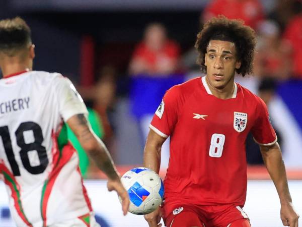 El centrocampista Adalbaerto Carradquilla es una de las figuras de la selección de Panamá.