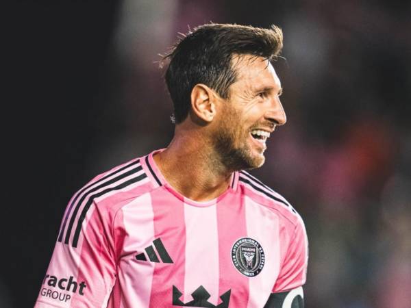 Lionel Messi sonriendo tras su golazo marcado en el triunfo del Inter Miami ante LA Galaxy.
