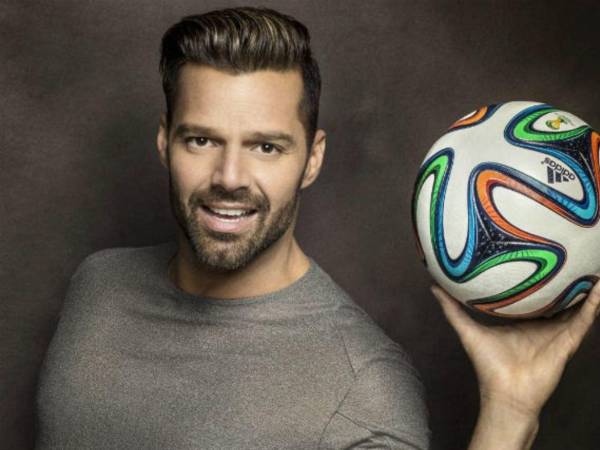 El Mundial de Francia 1998 tuvo como himno oficial La Copa de la Vida, interpretada por Ricky Martin.