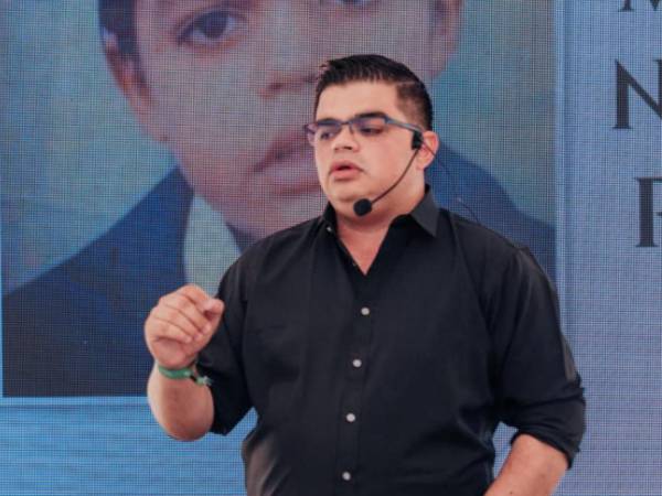 El comunicador hondureño Rely Maradiaga sorprendió en las últimas horas con una información que ha generado revuelo en las redes sociales.