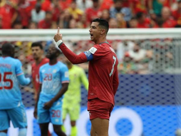 Cristiano Ronaldo ha sido bien marcado por la zaga defensiva de Congo en duelo que se realiza en Houston.