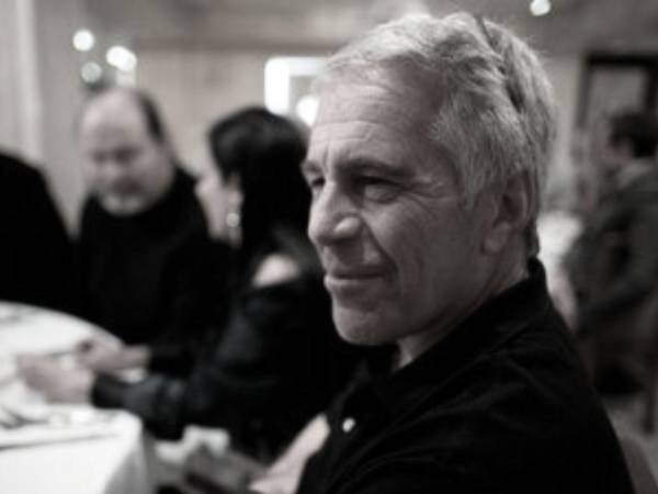 Jeffrey Epstein, financiero estadounidense acusado de liderar una red de explotación sexual de menores.