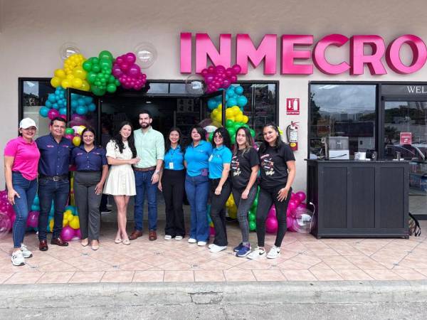 Con alegría y entusiasmo, Inmecro Plus celebró la apertura de su nueva tienda en Plaza Santa Mónica, Miraflores, ofreciendo un espacio moderno, amplio y lleno de opciones para el hogar, fiestas, juguetería y más.