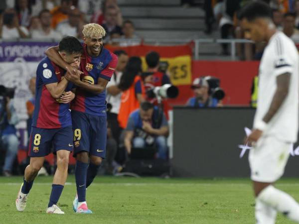 Los jugadores merengues dejaron mensajes de frustración, promesas de volver más fuertes y dardos al Barcelona.