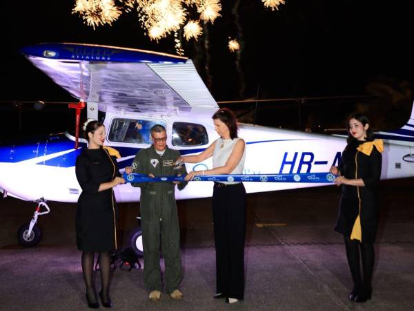 La emoción volverá a apoderarse de los cielos hondureños con el lanzamiento oficial del Show Aéreo 2026 de la Base Aérea Armando Escalón Espinal, un evento que promete combinar adrenalina, patriotismo y solidaridad en una experiencia inolvidable para toda la familia.
