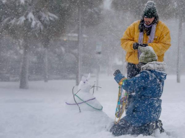 Más de medio millón de hogares permanecían ayer sin acceso a electricidad, con temperaturas máximas en torno a los -5 grados centígrados.