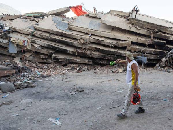 189 edificios habrían colapsado por completo durante los terremotos en Venezuela.