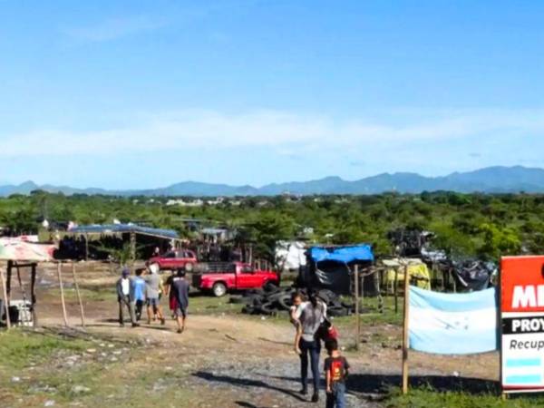 Las autoridades realizaron el desalojo de tierras que estaban ocupadas por invasores en el departamento de Choluteca, según lo dio a conocer Javier Talabera, director del Instituto Nacional Agrario (INA).