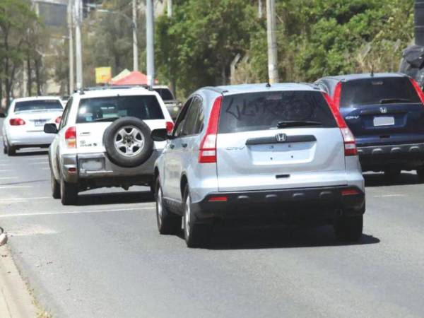 Honduras acumula un déficit superior a 830,000 vehículos sin placas metálicas oficiales.