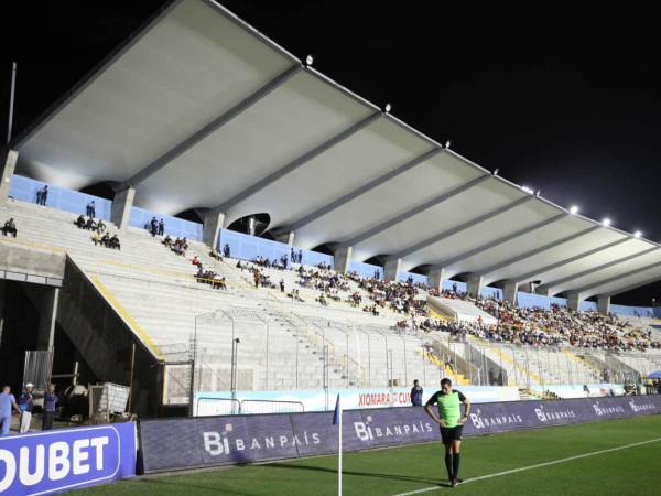 Hay algunas luces apagadas.