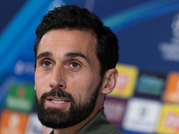Alavro Arbeloa en conferencia de prensa de la Champions League.