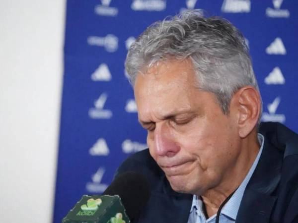 Reinaldo Rueda reaparece y admite dolor por la eliminación de Honduras