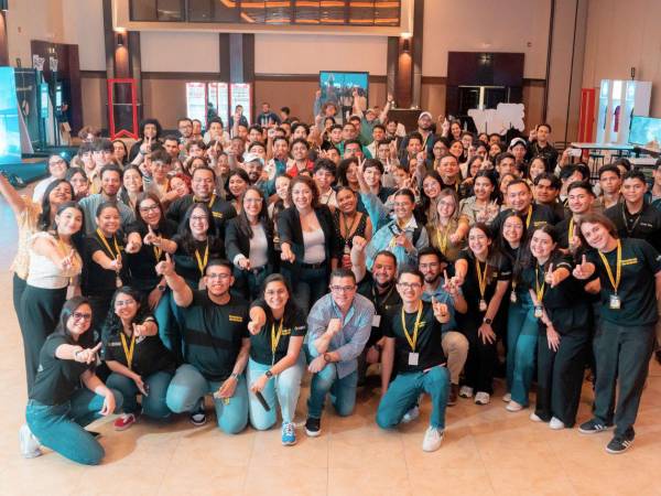 Los jóvenes recién graduados se sumaron al Talent Fest de Cervecería Hondureña para vivir la experiencia de cómo es trabajar en la compañía más grande del mundo.