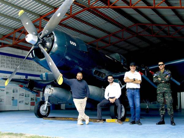 Juan Carlos Ortiz, interpreta a Matías Hernández; Ángel Matute, es el guionista; Álvaro Matute, es el productor ejecutivo, y el piloto Fernando Cerna, interpreta a Fernando Soto Henríquez.