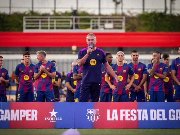El FC Barcelona inicia su camino en la Champions League 2025-26 ante el Newcastle, y todo apunta a que Hansi Fclik apostará por un once de garantías pese a la baja de Lamine Yamal.