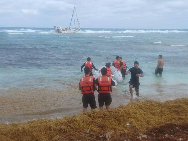 Entre los rescatados se encuentran un menor de tres años.