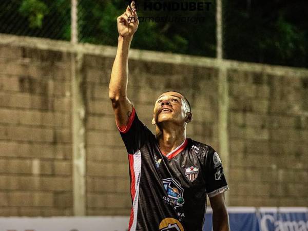 Estrella Roja rescató el empate ante UPNFM en Choluteca.