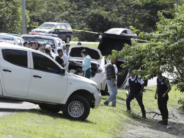 Los jóvenes que fueron encontrados muertos dentro de un vehículo en la mañana de este viernes -1 de noviembre- en Tegucigalpa ya fueron identificados por las autoridades.