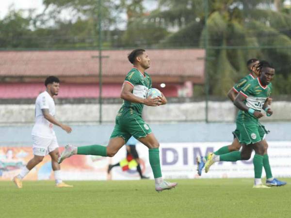 Platense está doblegando a Marathón en el el Estadio Excélsior.