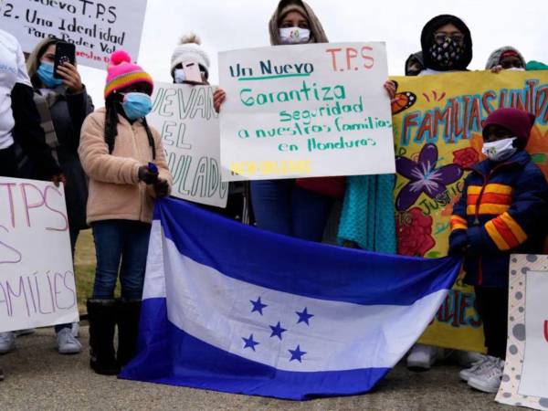 Tras la cancelación del Estatus de Protección Temporal (TPS) para al menos 55,000 hondureños, aún permanecen abiertas diversas alternativas legales, tanto individuales como judiciales, que podrían permitir la regularización migratoria o frenar temporalmente los efectos de la medida.