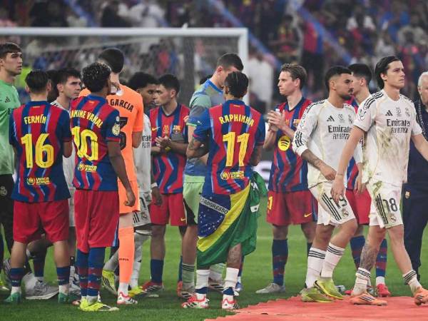 El Barcelona y el Real Madrid disputaron este domingo 11 de enero la final de la Supercopa de España, teniendo al equipo de Hansi Flick como campeón en esta edición.