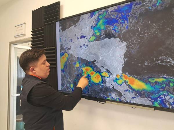 Autoridades de Cenaos informaron que El fenómeno de El Niño está provocando que los océanos se calienten e interfieren en la formación de huracanes.