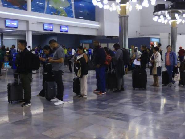 Salud ya no exigirá carnet de vacunación contra el sarampión a viajeros que salgan del país.