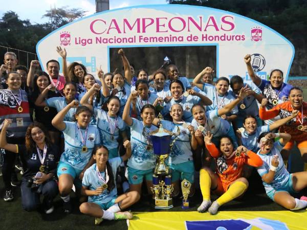 Las chicas del CU Undr se coronaron campeonas tras igualar 1-1 en la final de vuelta.