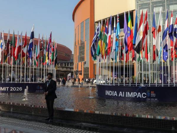 Visitantes en la AI Impact Summit 2026 en Nueva Delhi.